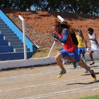 O estudante atleta Guilherme Rogério da Silva, do Técnico em Agropecuária do IFMT de Campo Novo do Parecis, na competição de atletismo